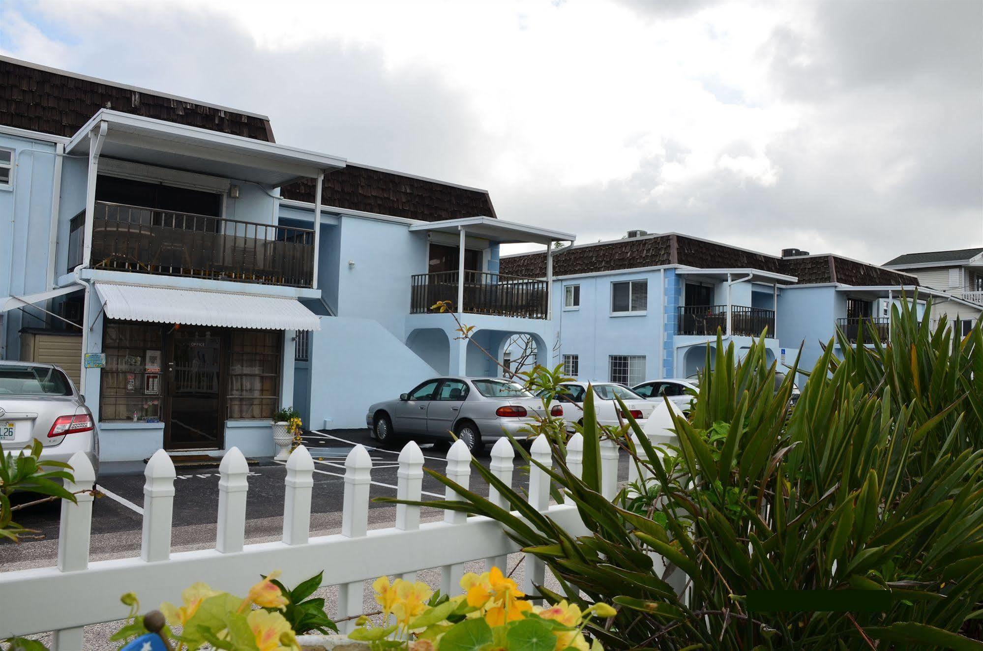 Twins Inn & Apartments St. Pete Beach Zewnętrze zdjęcie
